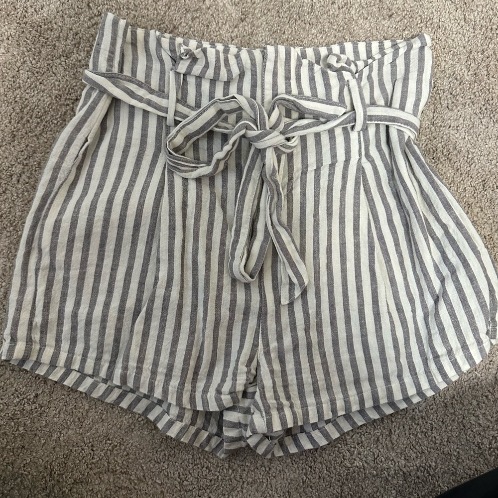 Olivaceous striped high waisted paper bag tie shorts size small.